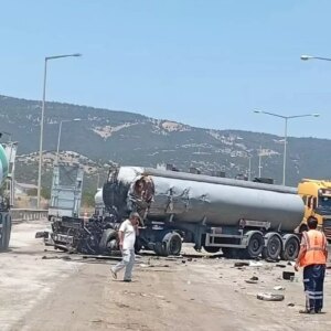 Otoyolda Feci Kaza: İki Sürücü Hayatını Kaybetti