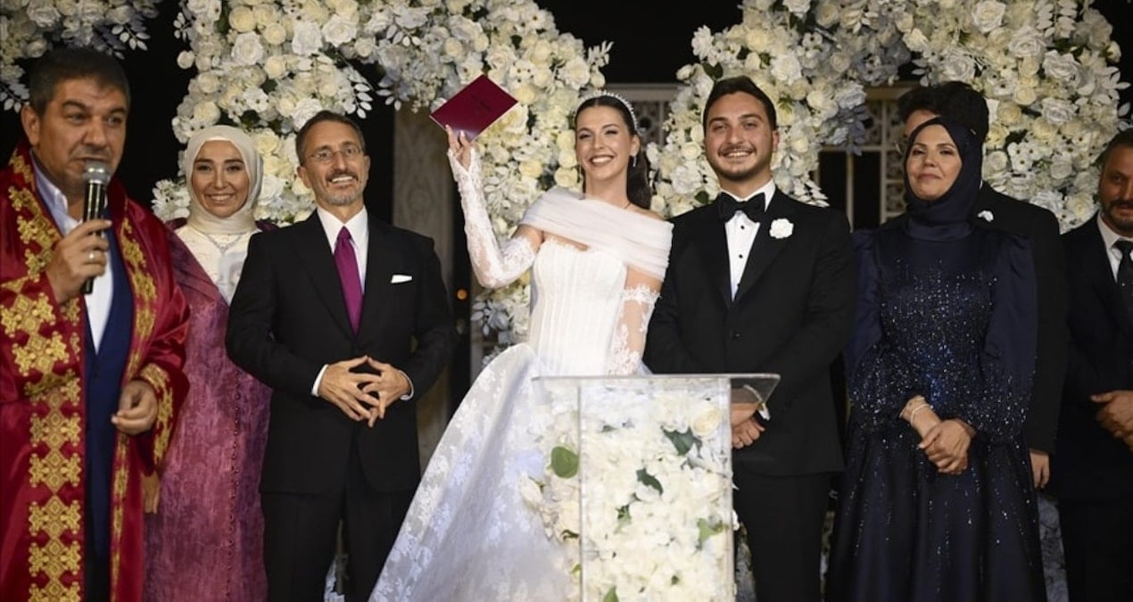 Düne kadar Erdoğan’ın sağ koluydu… Oğlunun düğününde gözler Erdoğan’ı aradı