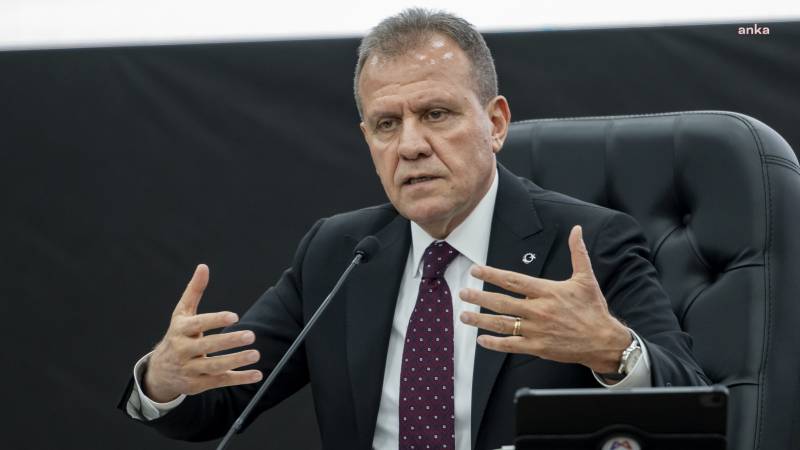 Vahap Seçer, Halk TV’de muhalif kanalları eleştirdi: Ekranlarda hep CHP tartışılıyor