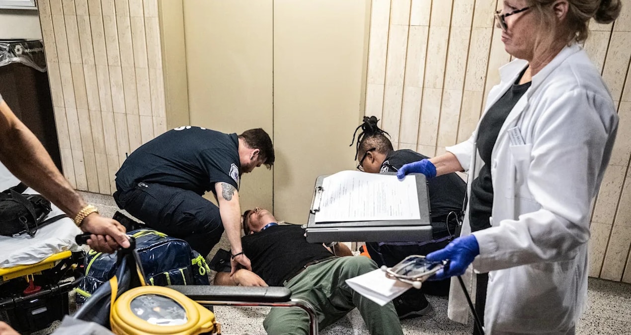 ABD ajanları gazetecileri fırlattı: Anadolu Ajansı muhabiri yaralandı