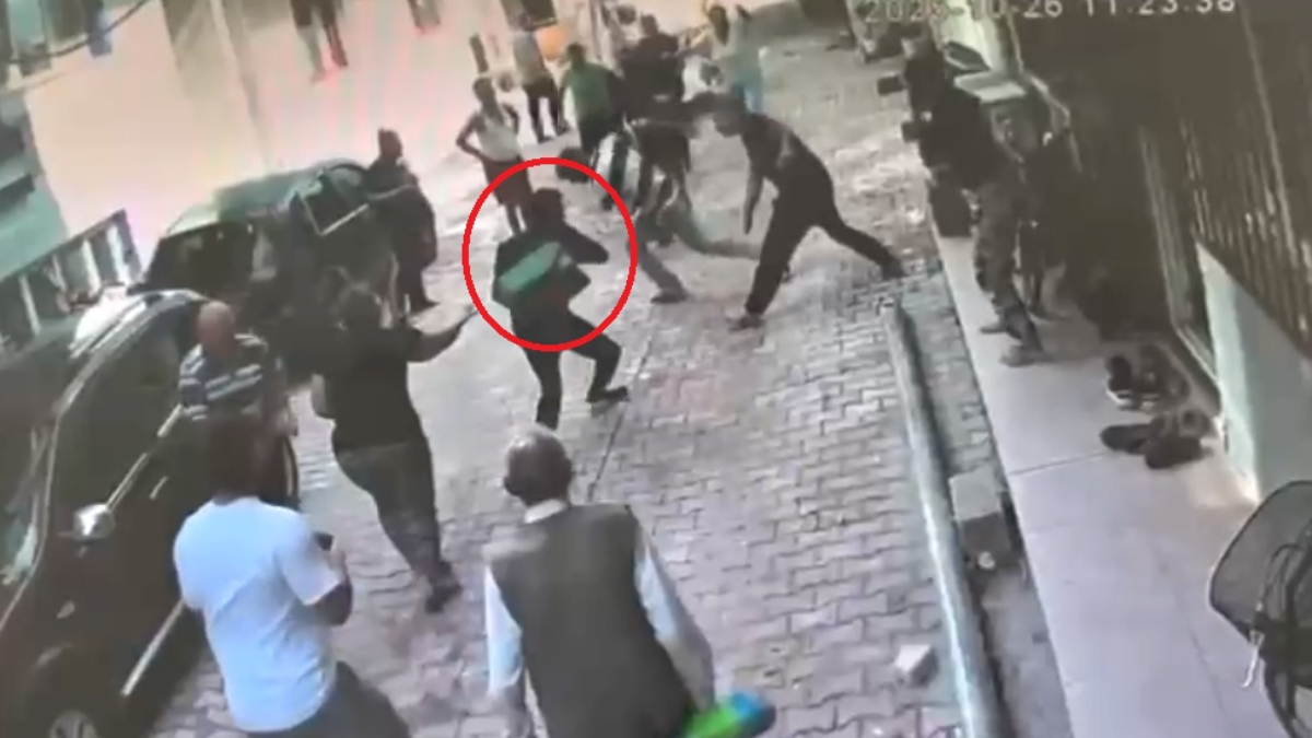 Hatay’da park kavgasında yumruklar konuştu