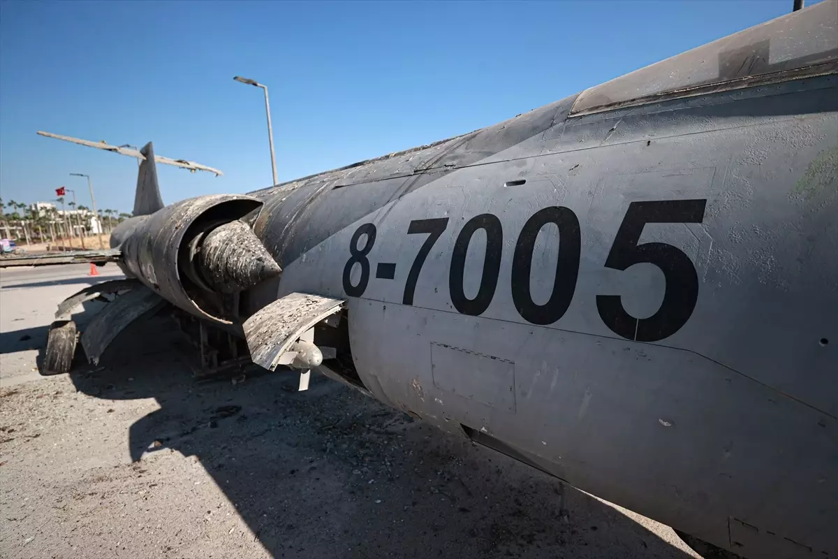 Savaş Uçağı Kaldırıldı