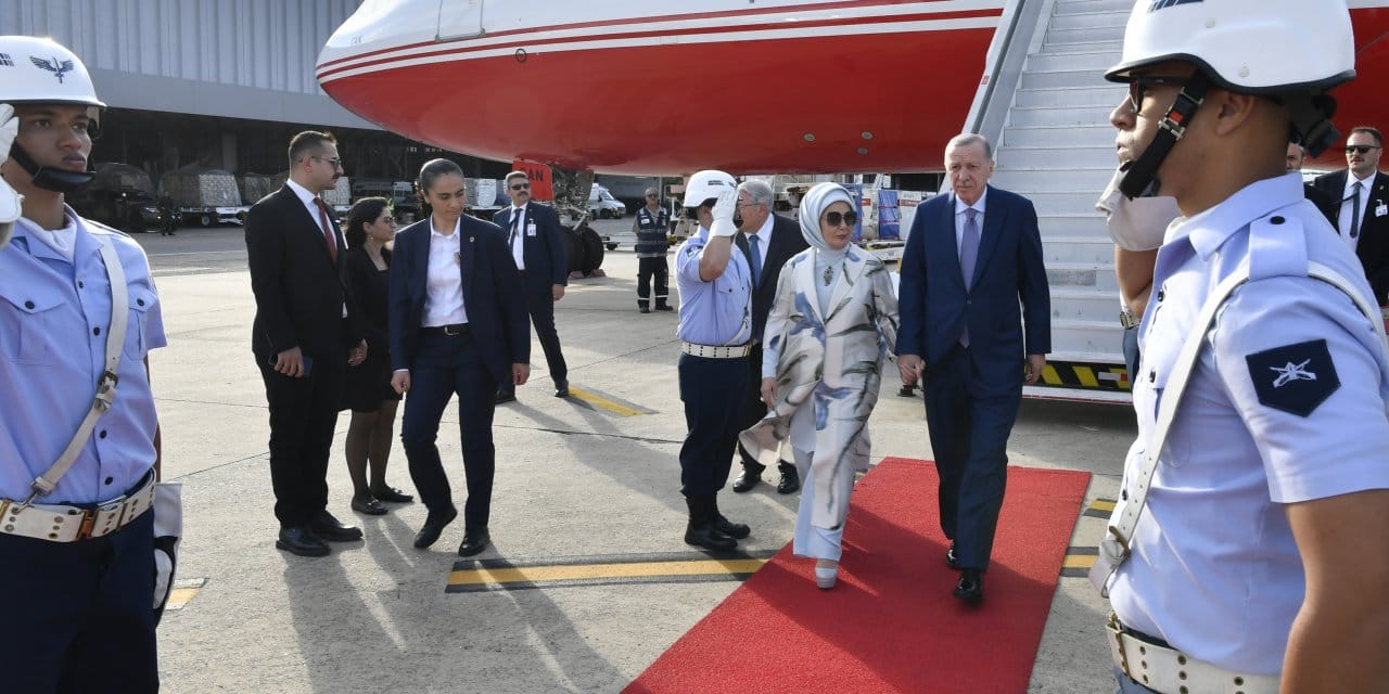 Cumhurbaşkanı Erdoğan Türkiye’ye döndü