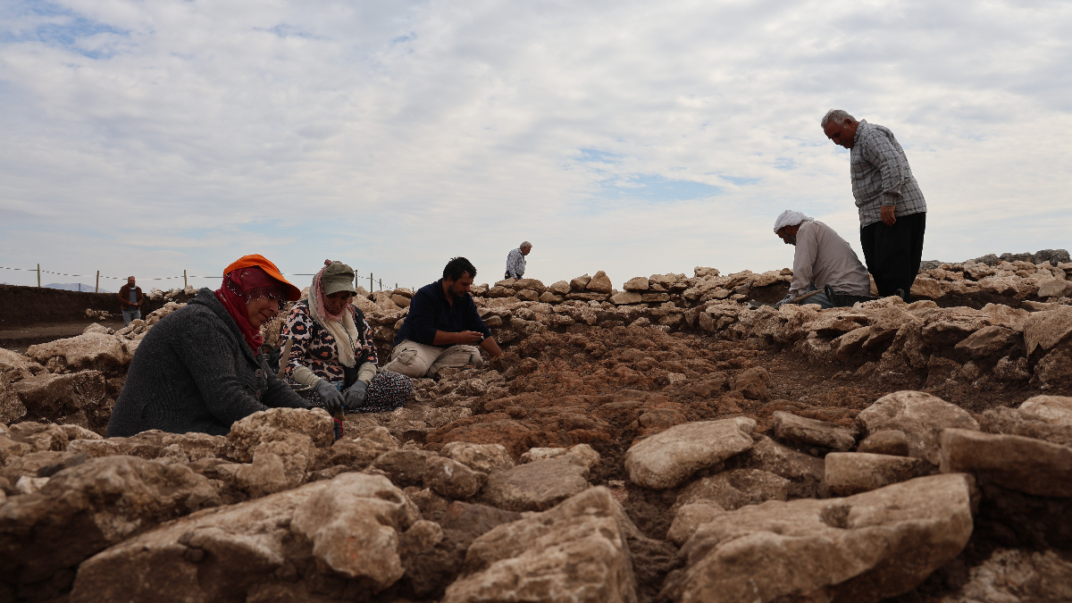 Diyarbakır’da depremin yıktığı yapı bulundu