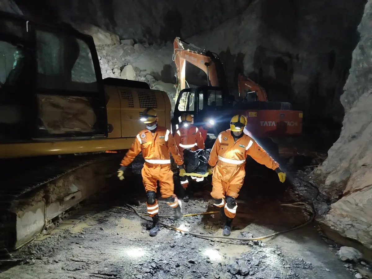 Hindistan’da Taş Ocağında Göçük: 7 Ölü