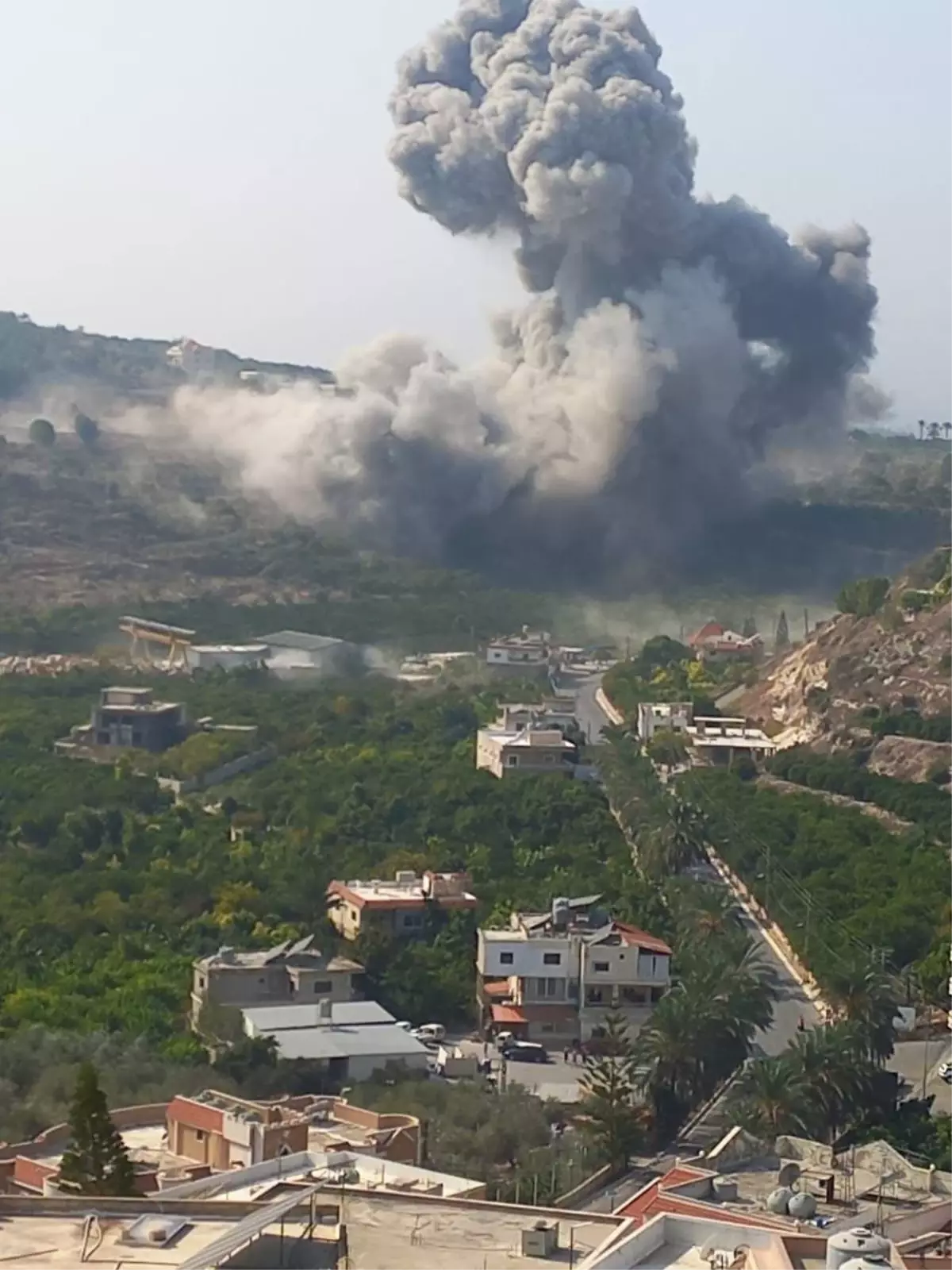 İsrail Ordusundan Lübnan’ın Sur Kentine Hava Saldırısı