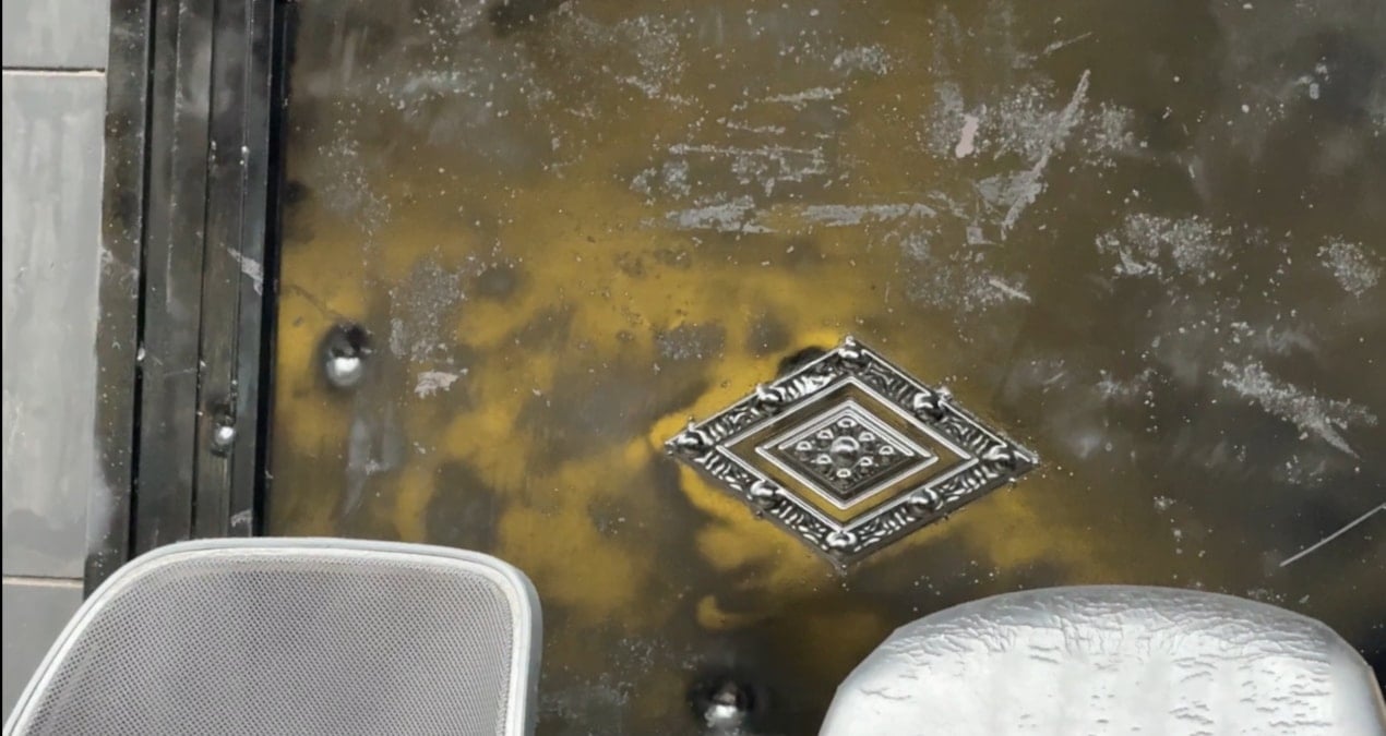 Hesaba itiraz edince dayak yedi: Mekanı kurşunlayarak intikam aldı