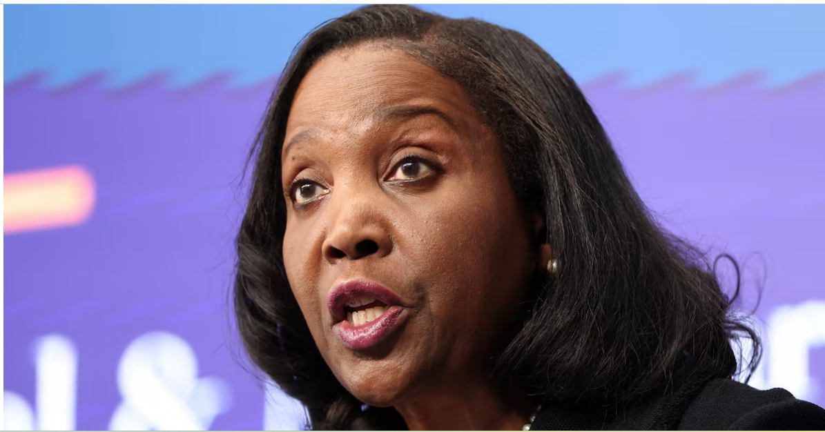 ABD Yüksek Mahkemesi, Trump’ın Fed üyesi Lisa Cook’u görevden almasına mesafeli