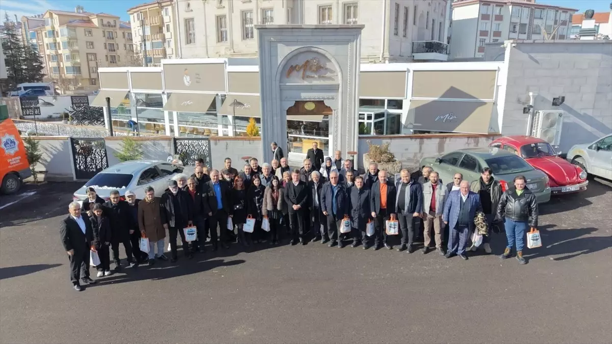 Başkan Dinçer’den Gazetecilere Kutlama