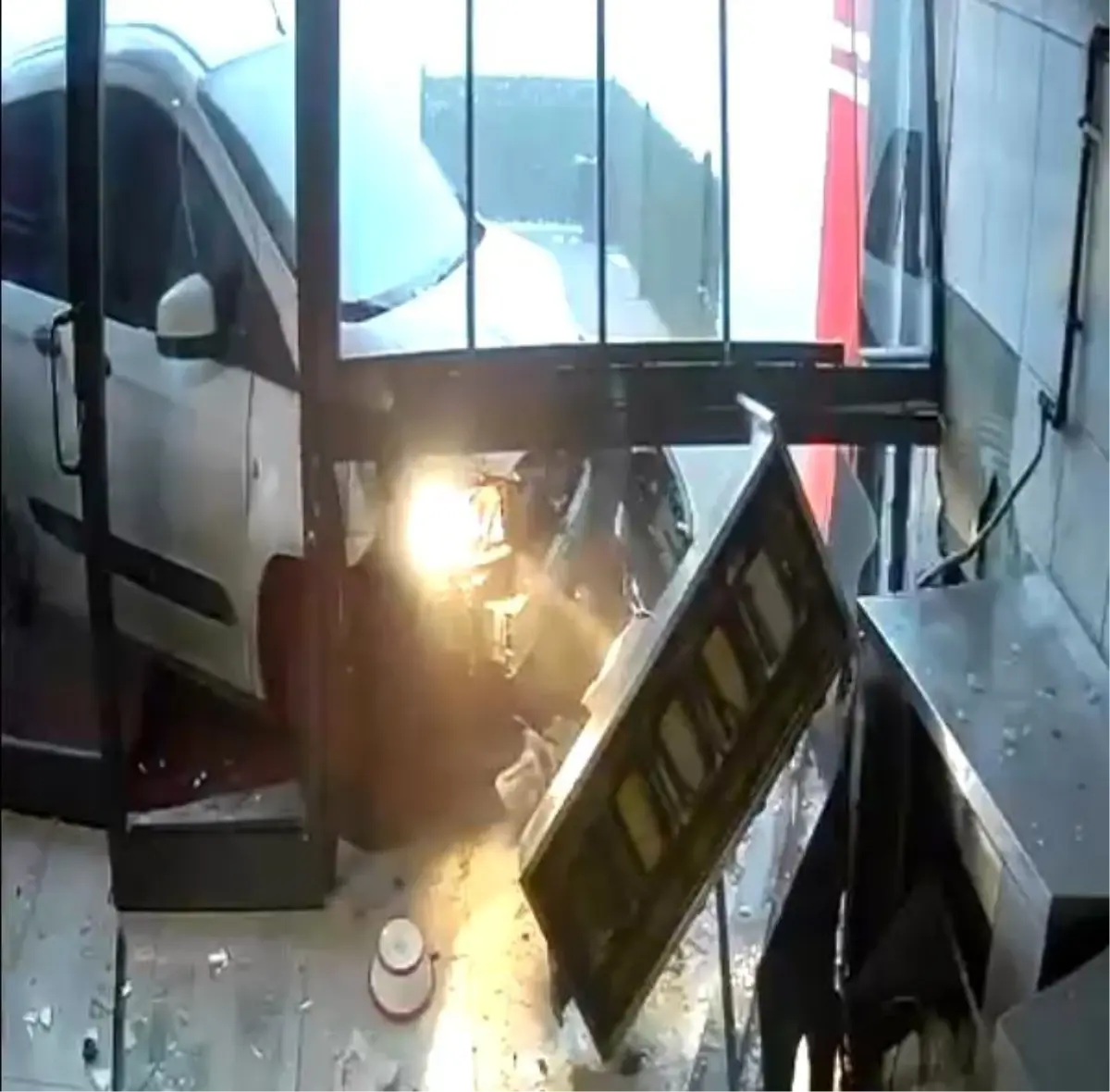 Konya’da Dönerciye Araç Girdi