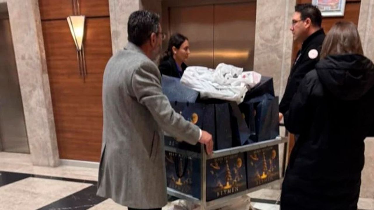 Sağlık Bakanlığı’nda lüks hediye paketleri krize neden oldu