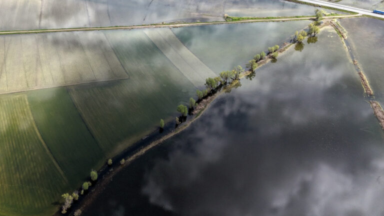 sivasta-1500-donum-tarim-arazisi-sular-altinda-aAne77fZ