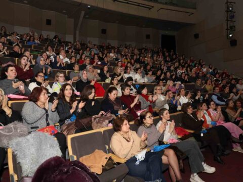 Nilüfer’de 8 Mart Dünya Kadınlar Günü’ne Özel "Yağmur Kadınlar" Müzikali Sahnelendi